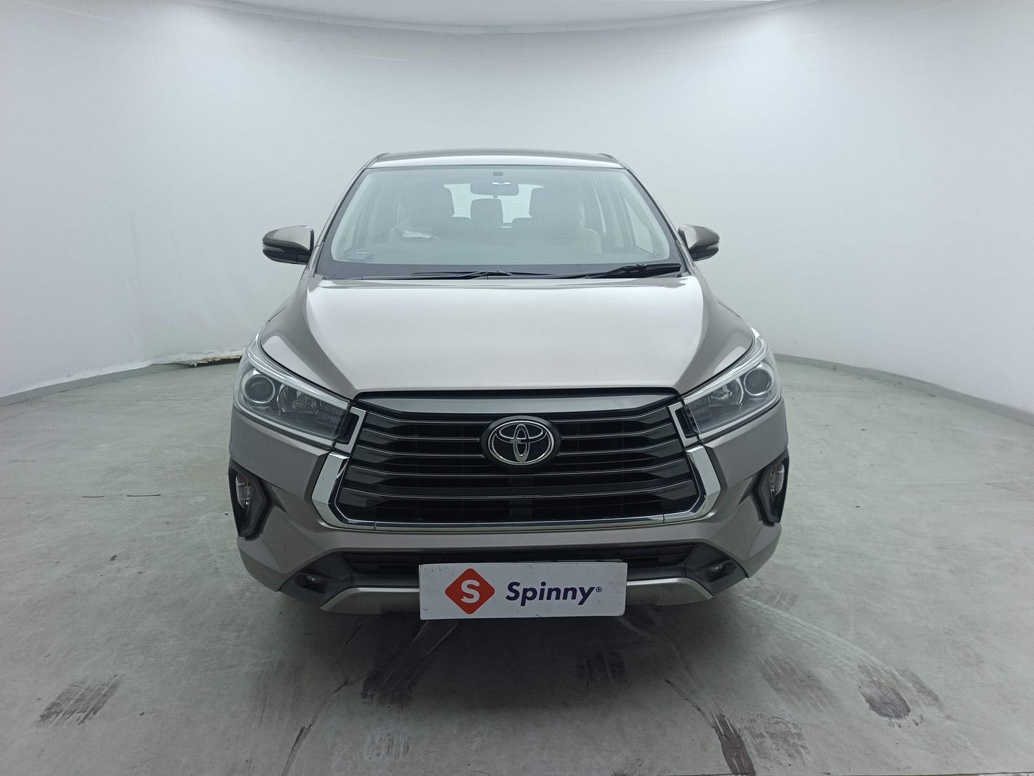 Innova Crysta image 8 Innova Crysta image 8