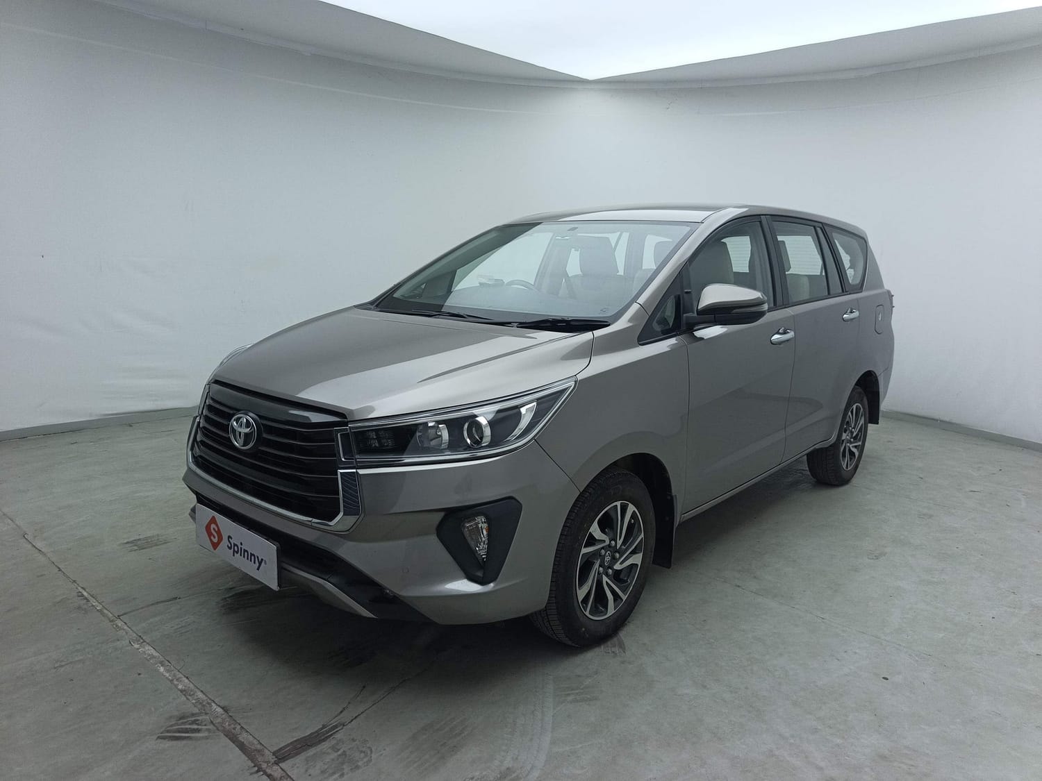 Used 2022 Toyota Innova Crysta Used 2022 Toyota Innova Crysta