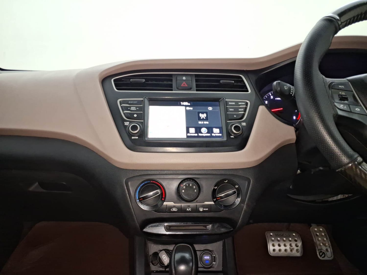 Elite i20 image 13 Elite i20 image 13