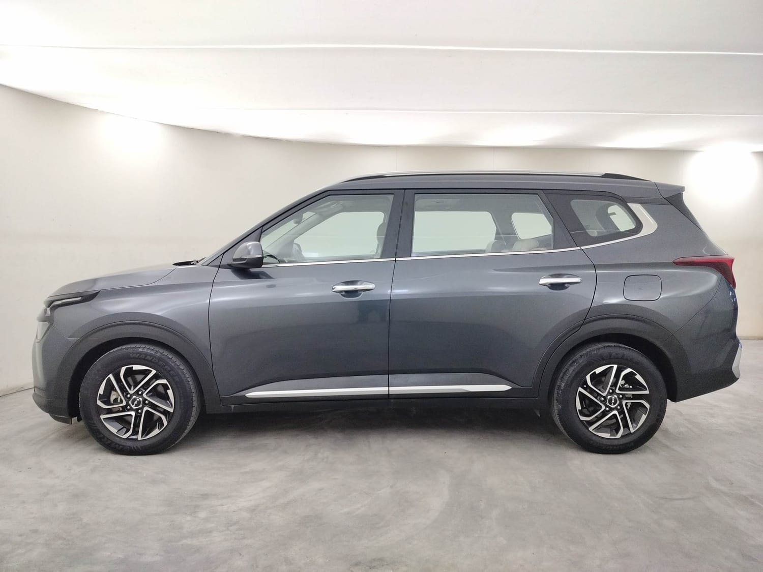 Carens image 2 Carens image 2