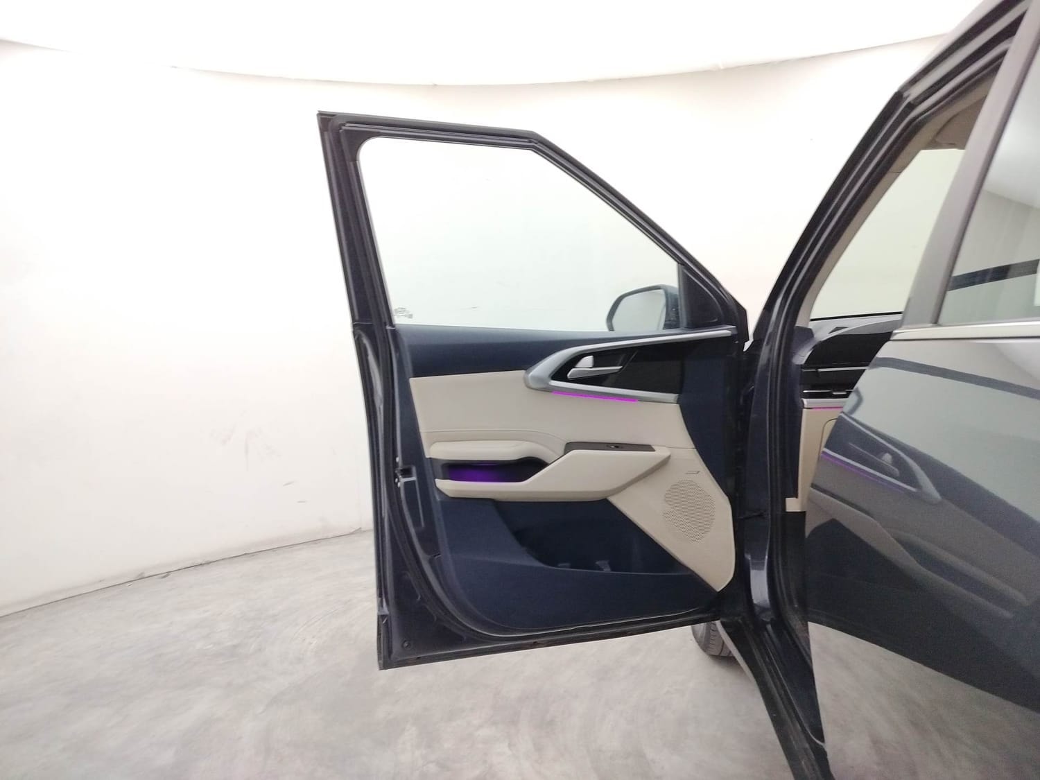 Carens image 21 Carens image 21