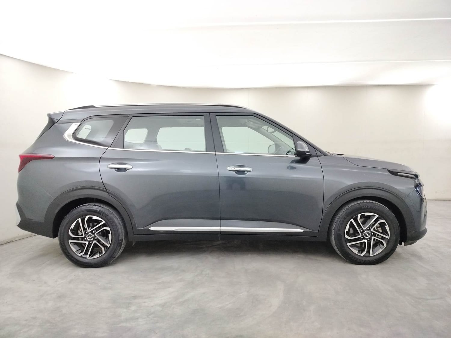 Carens image 6 Carens image 6