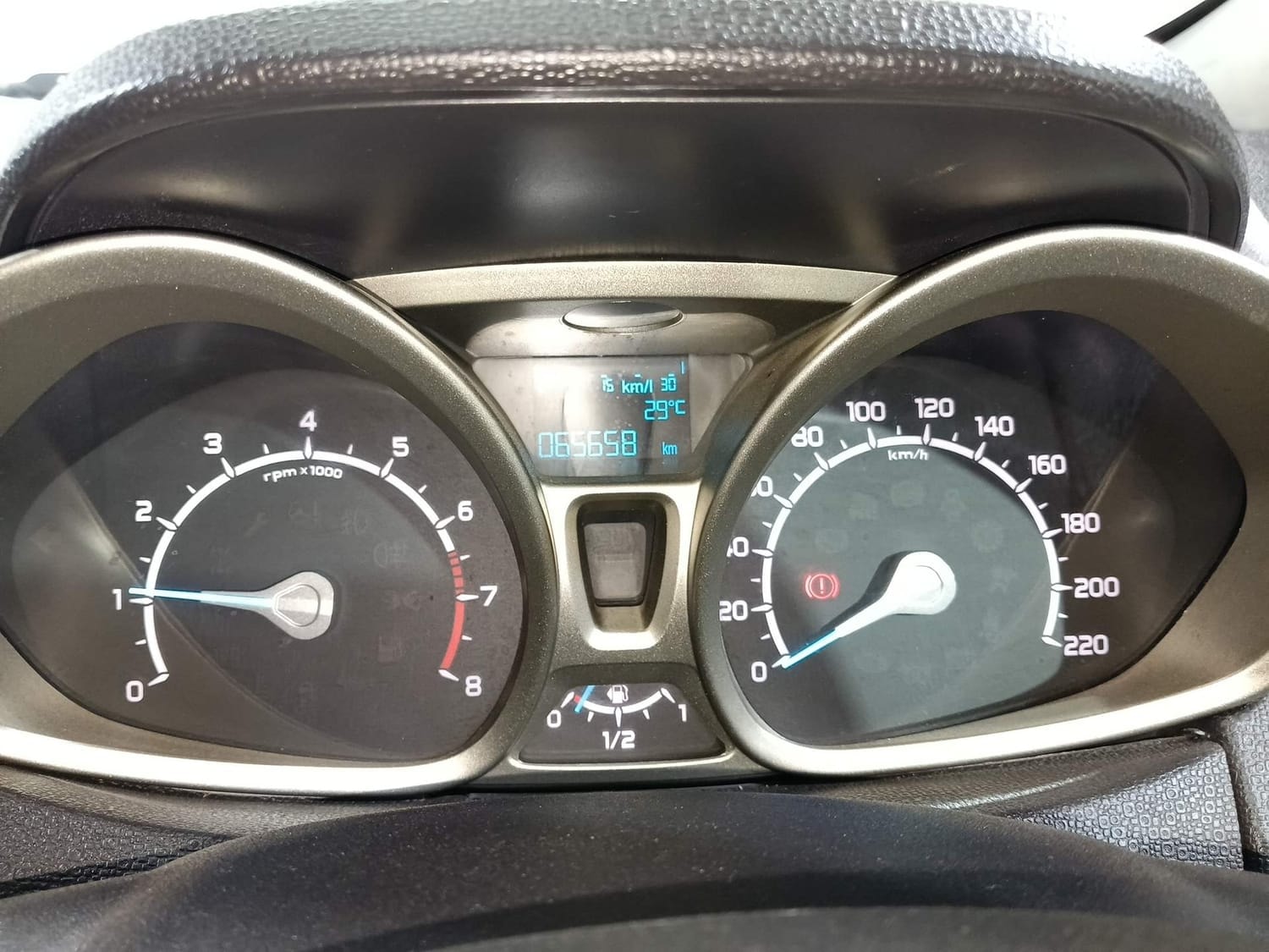 EcoSport image 15 EcoSport image 15