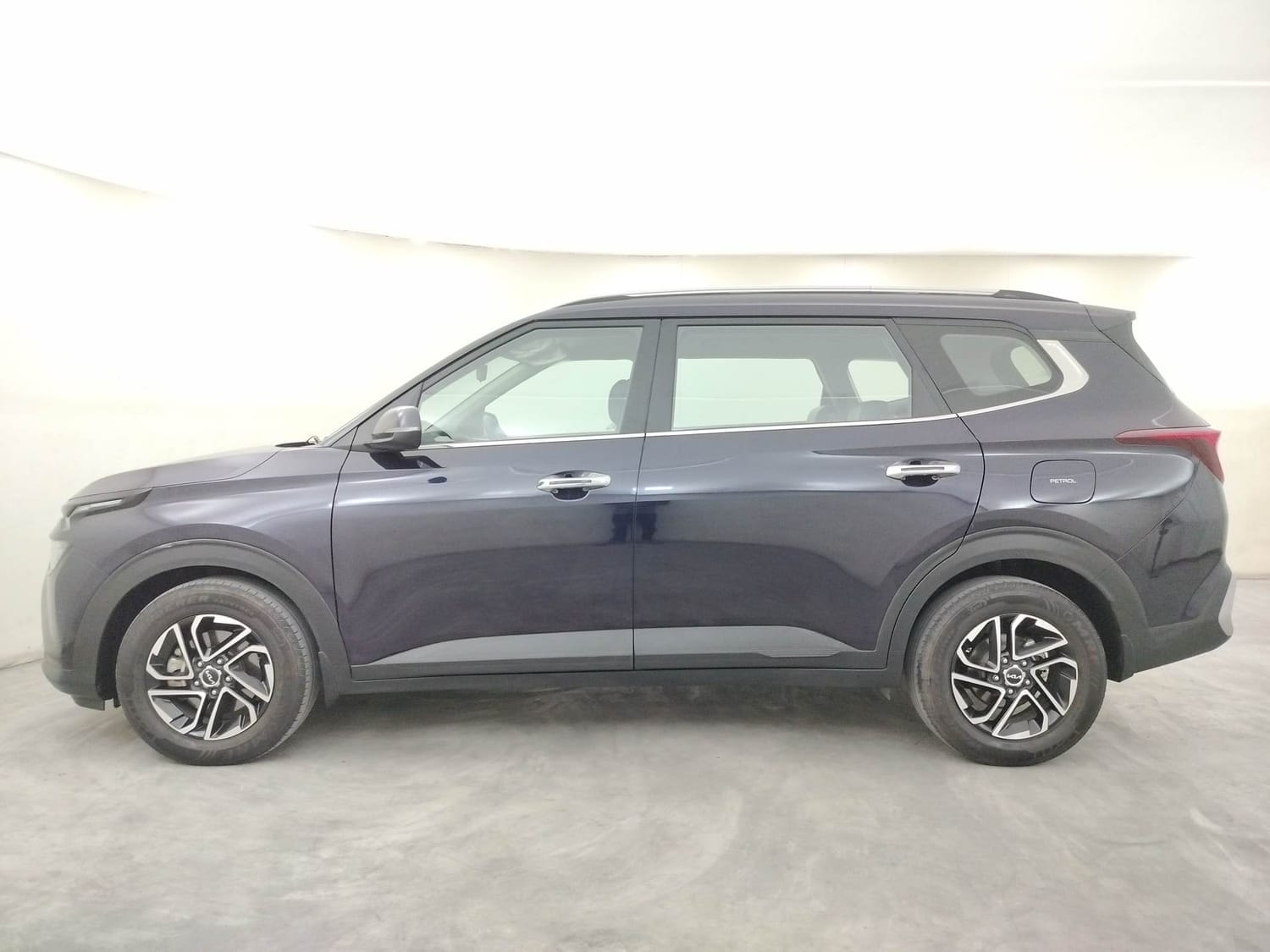 Carens image 2 Carens image 2