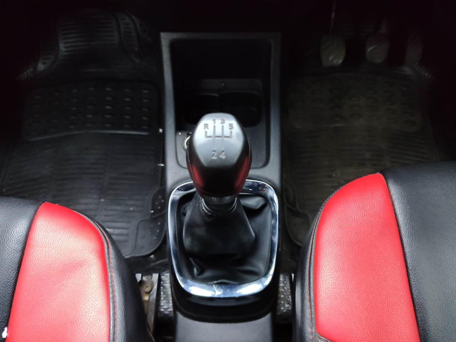 Kwid image 16 Kwid image 16