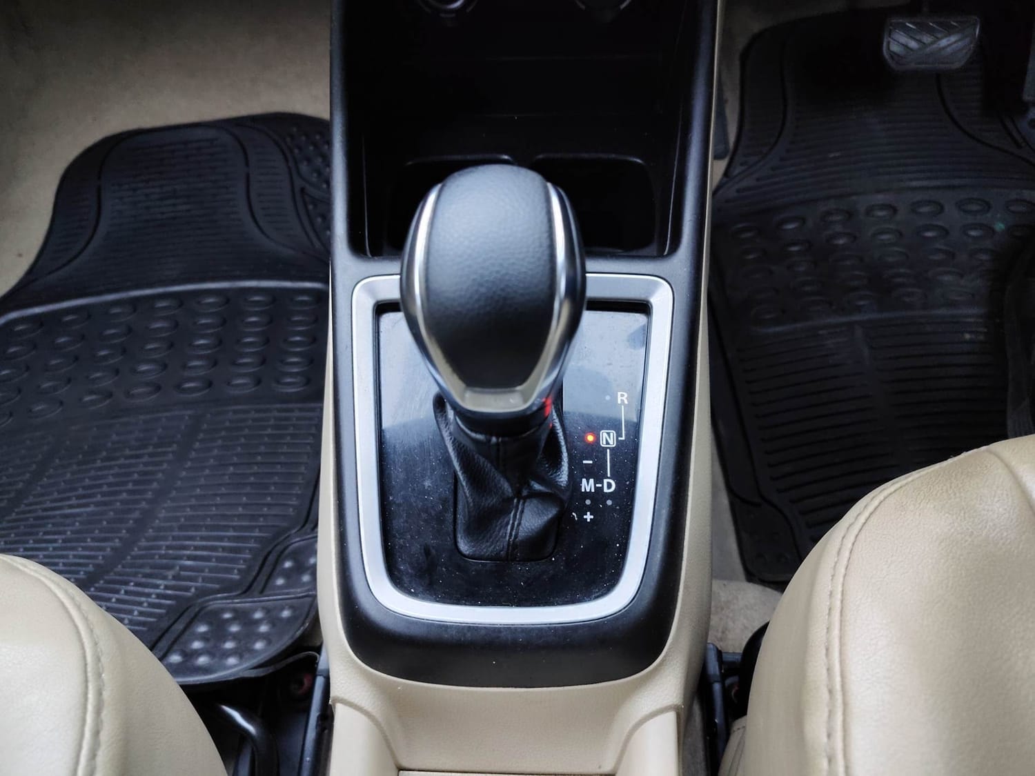 Dzire image 16 Dzire image 16