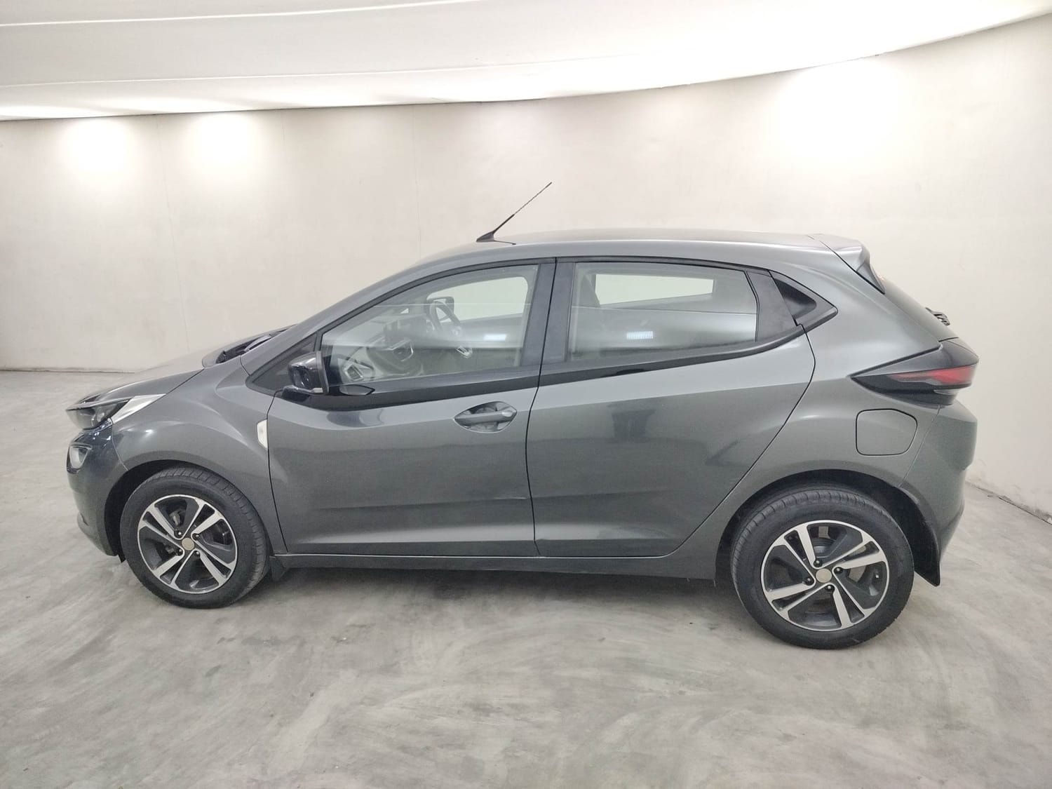 Used 2021 Tata Altroz Used 2021 Tata Altroz