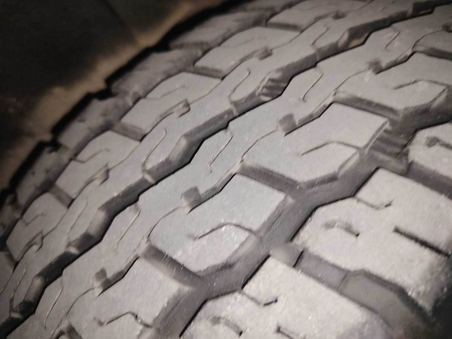 TUV300 image 37 TUV300 image 37