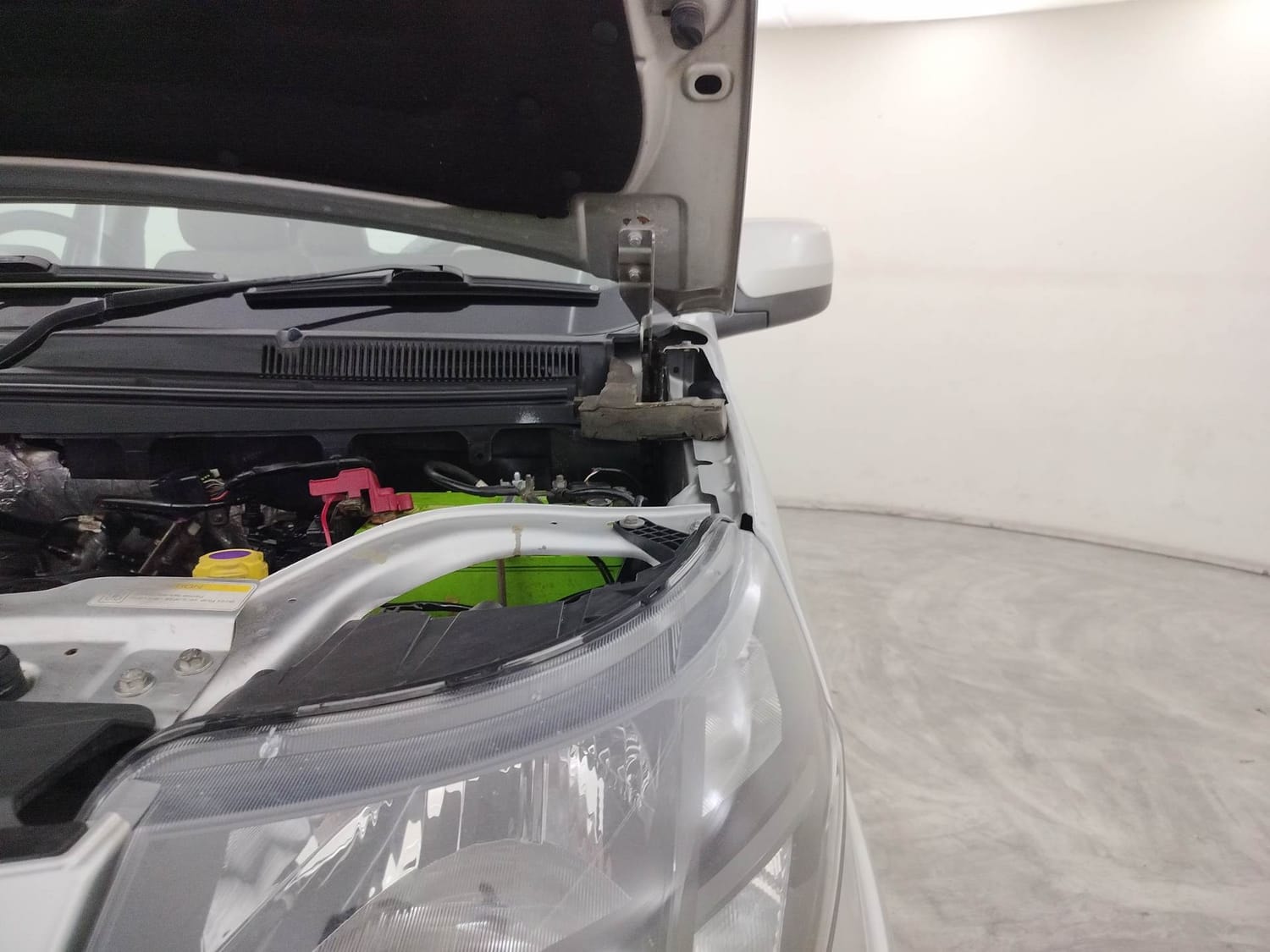 TUV300 image 30 TUV300 image 30