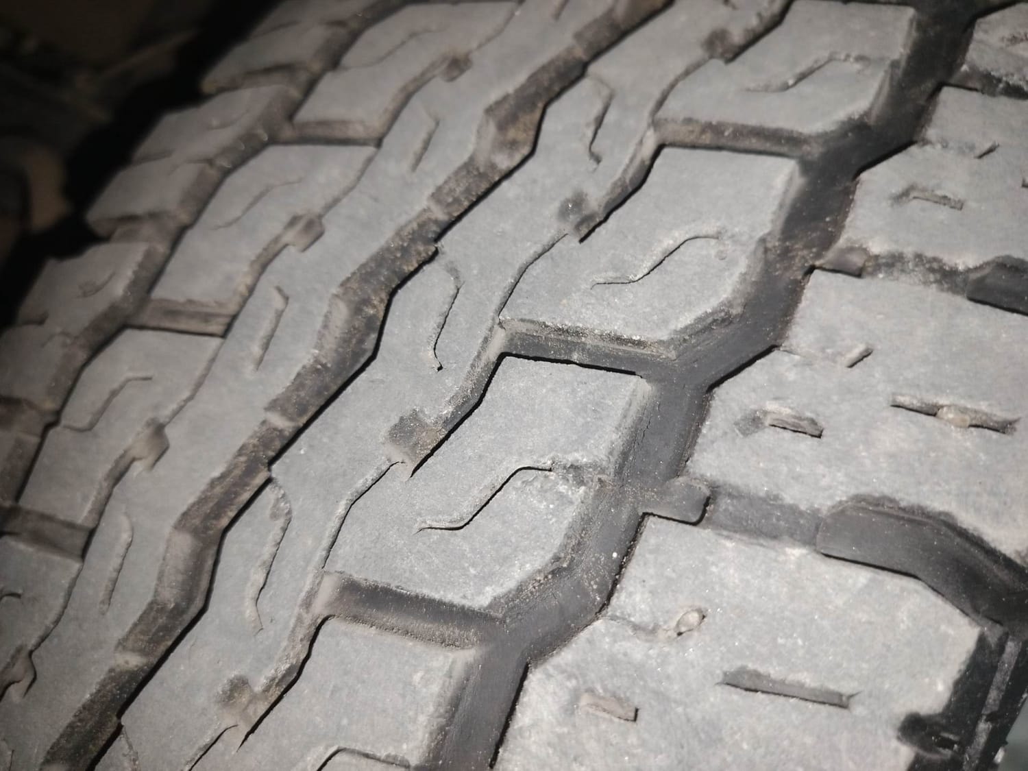 TUV300 image 36 TUV300 image 36