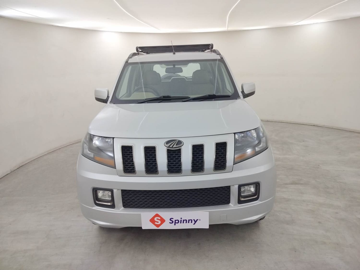 TUV300 image 8 TUV300 image 8