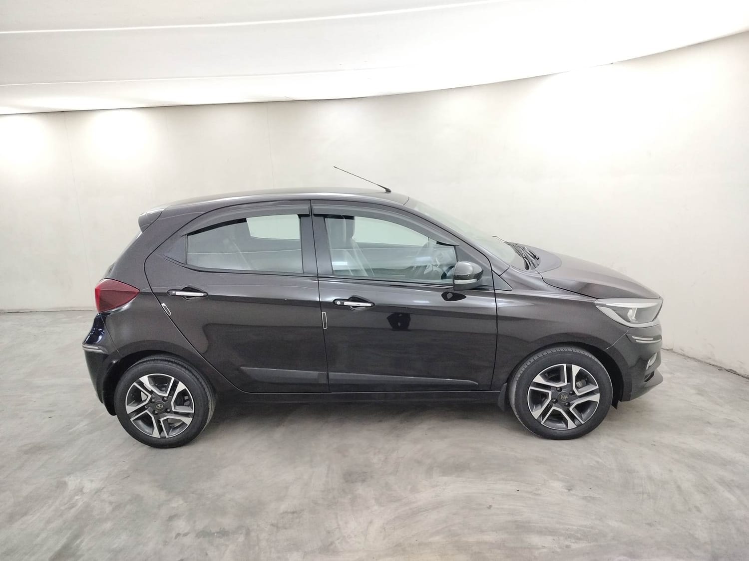 Tiago image 6 Tiago image 6