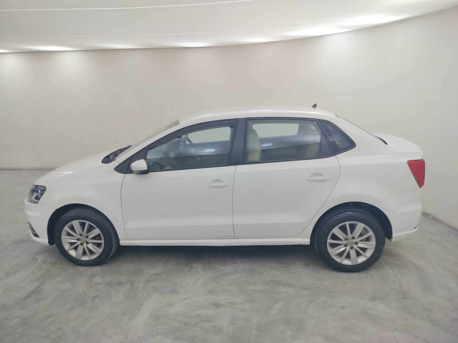 Used 2016 Volkswagen Ameo Used 2016 Volkswagen Ameo