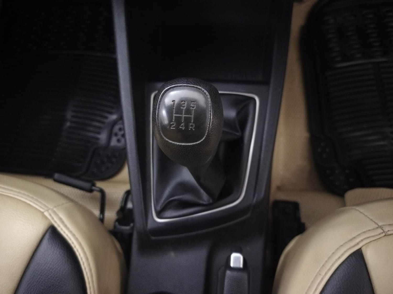 Elite i20 image 16 Elite i20 image 16