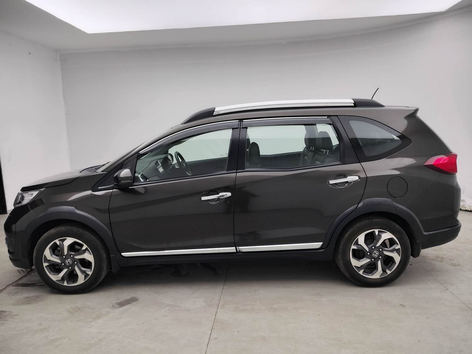 BR-V image 2 BR-V image 2