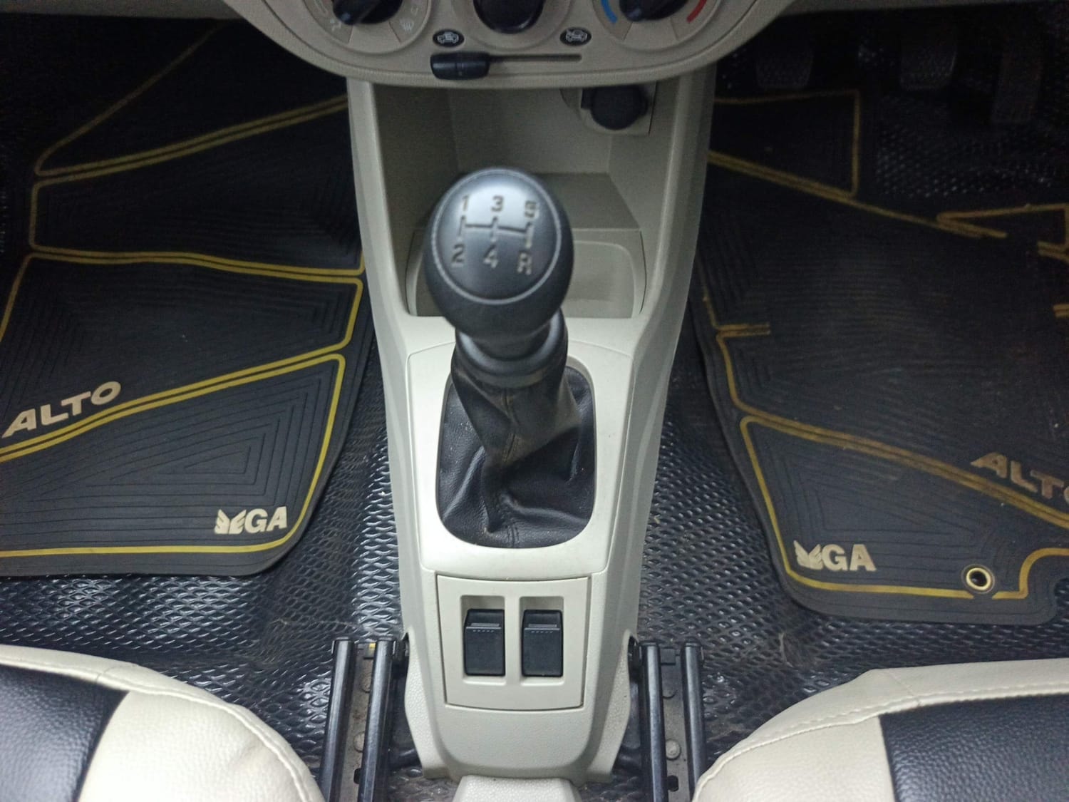 Alto 800 image 16 Alto 800 image 16