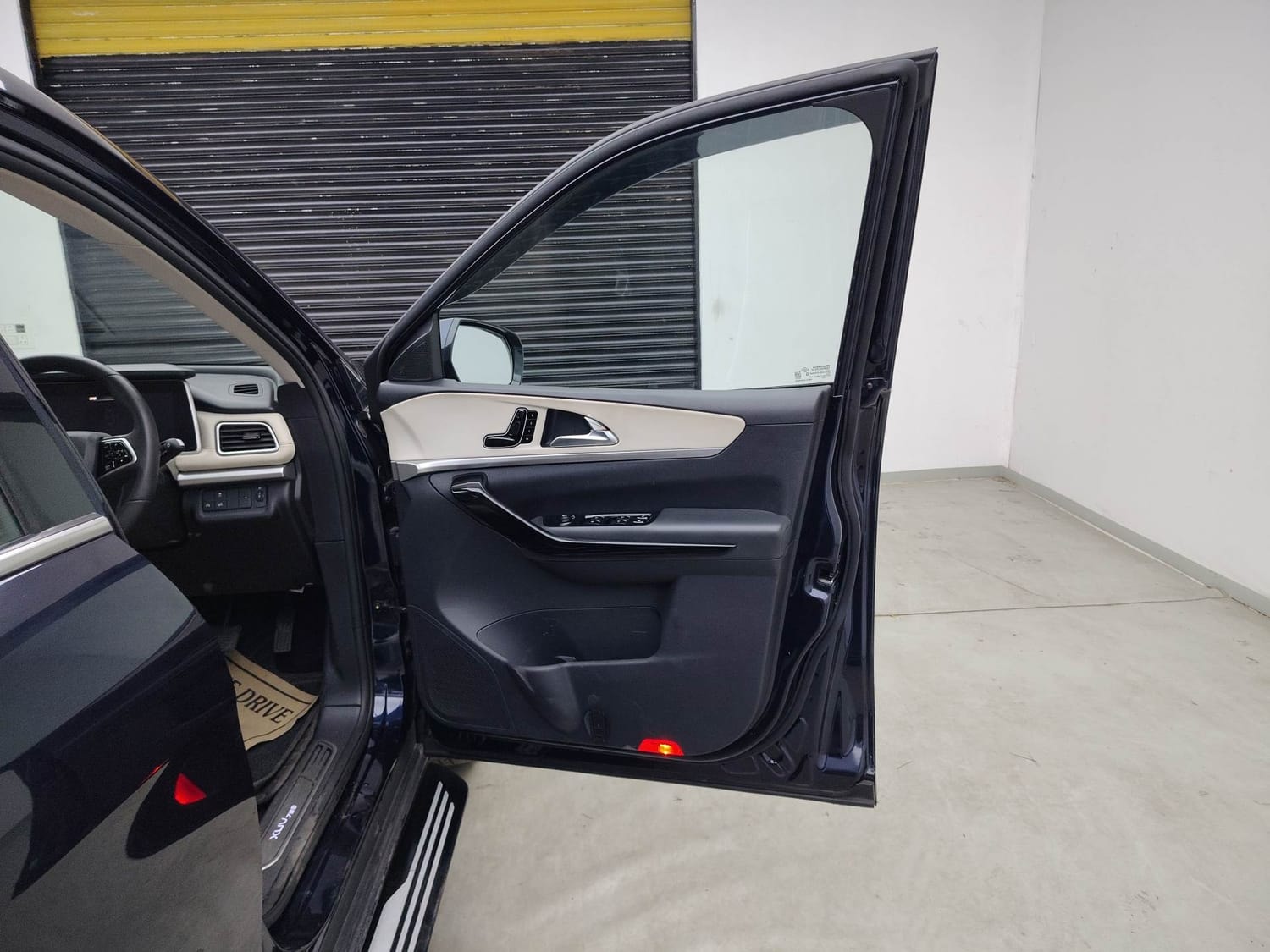 Used 2023 Mahindra XUV700 Used 2023 Mahindra XUV700