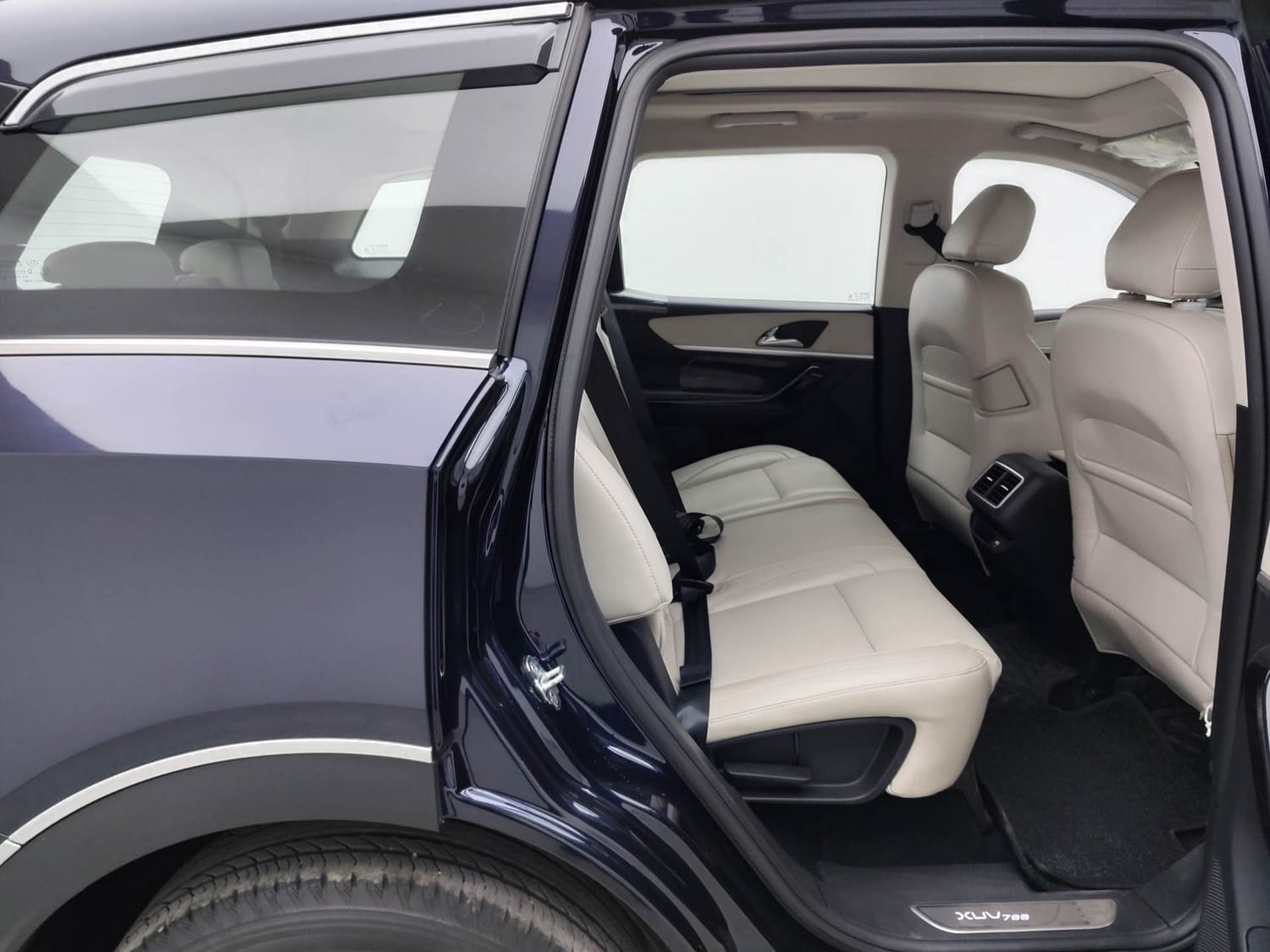 Used 2023 Mahindra XUV700 Used 2023 Mahindra XUV700