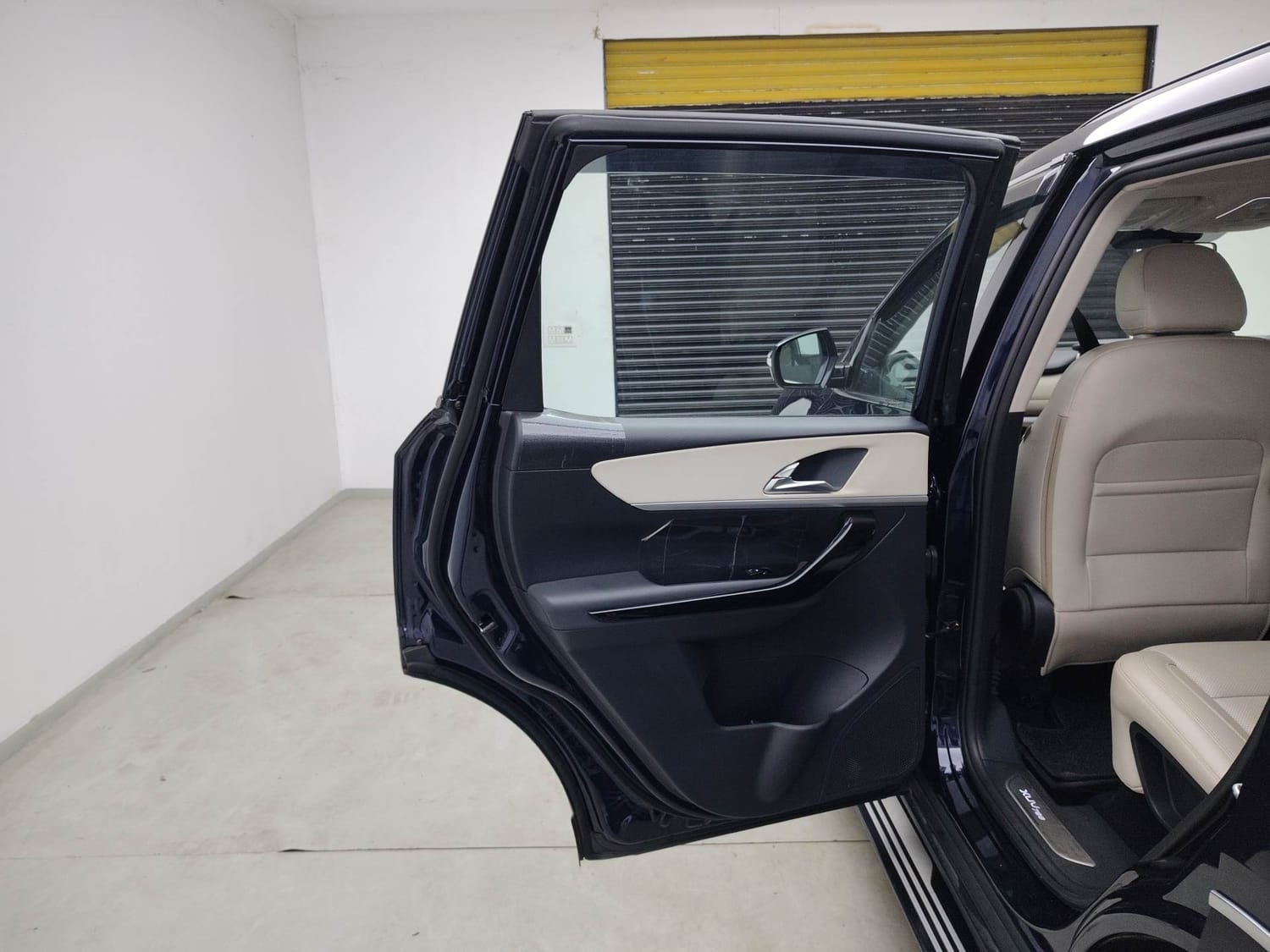 Used 2023 Mahindra XUV700 Used 2023 Mahindra XUV700