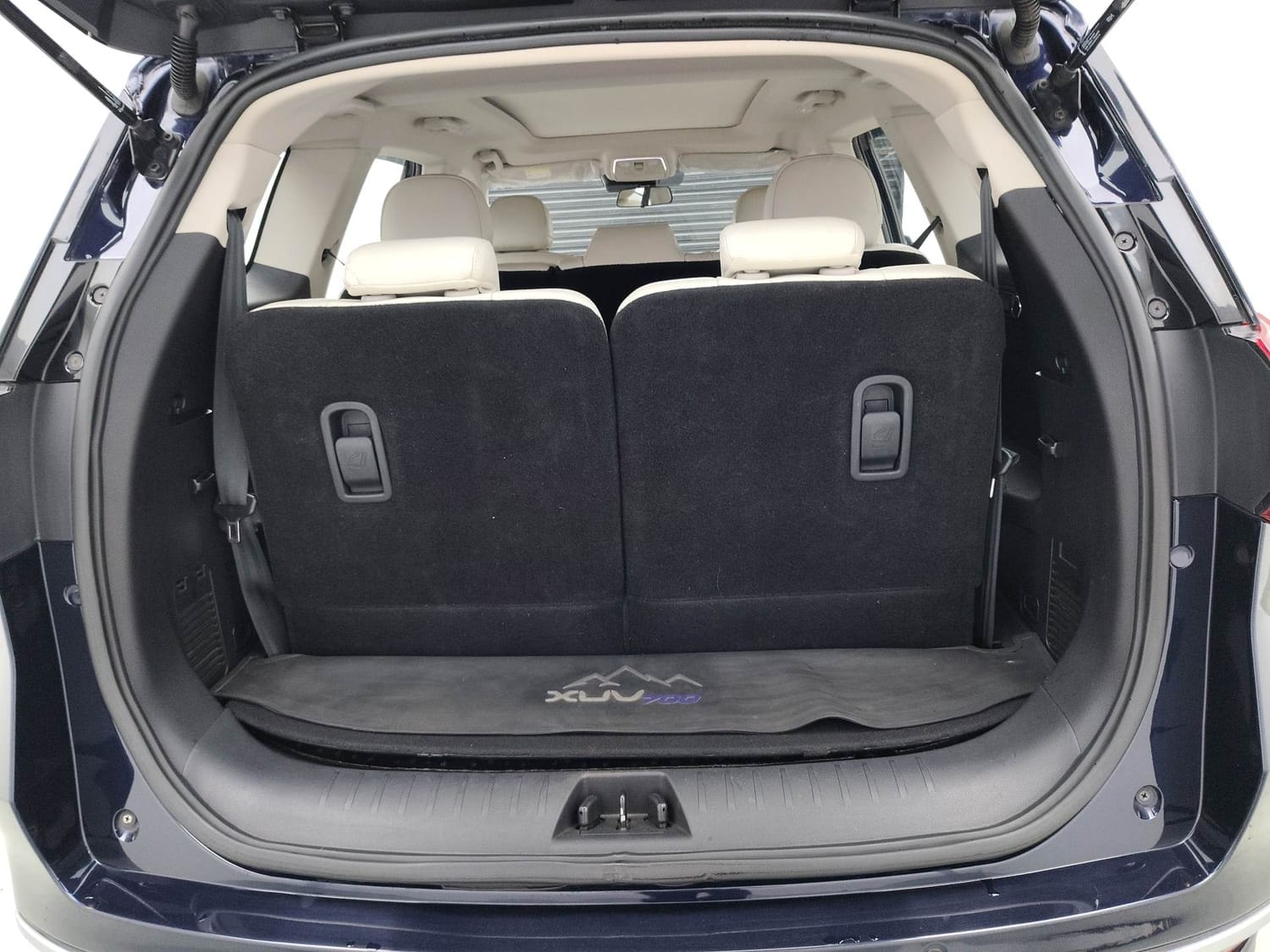 Used 2023 Mahindra XUV700 Used 2023 Mahindra XUV700