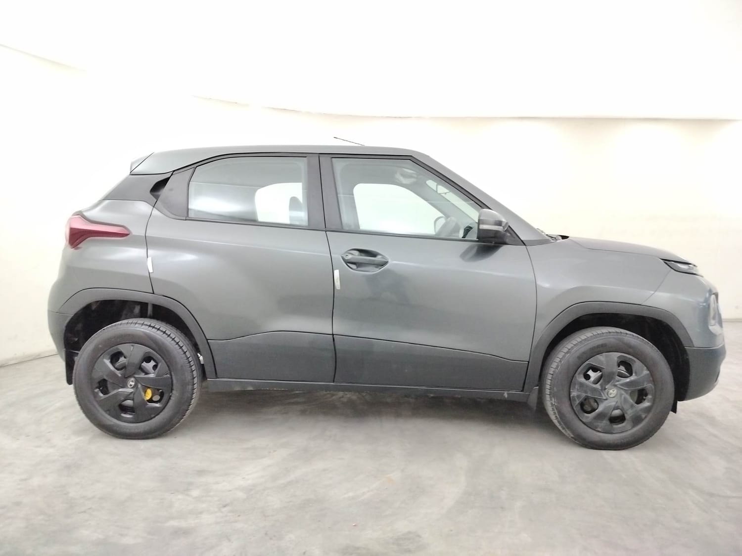 Punch image 6 Punch image 6