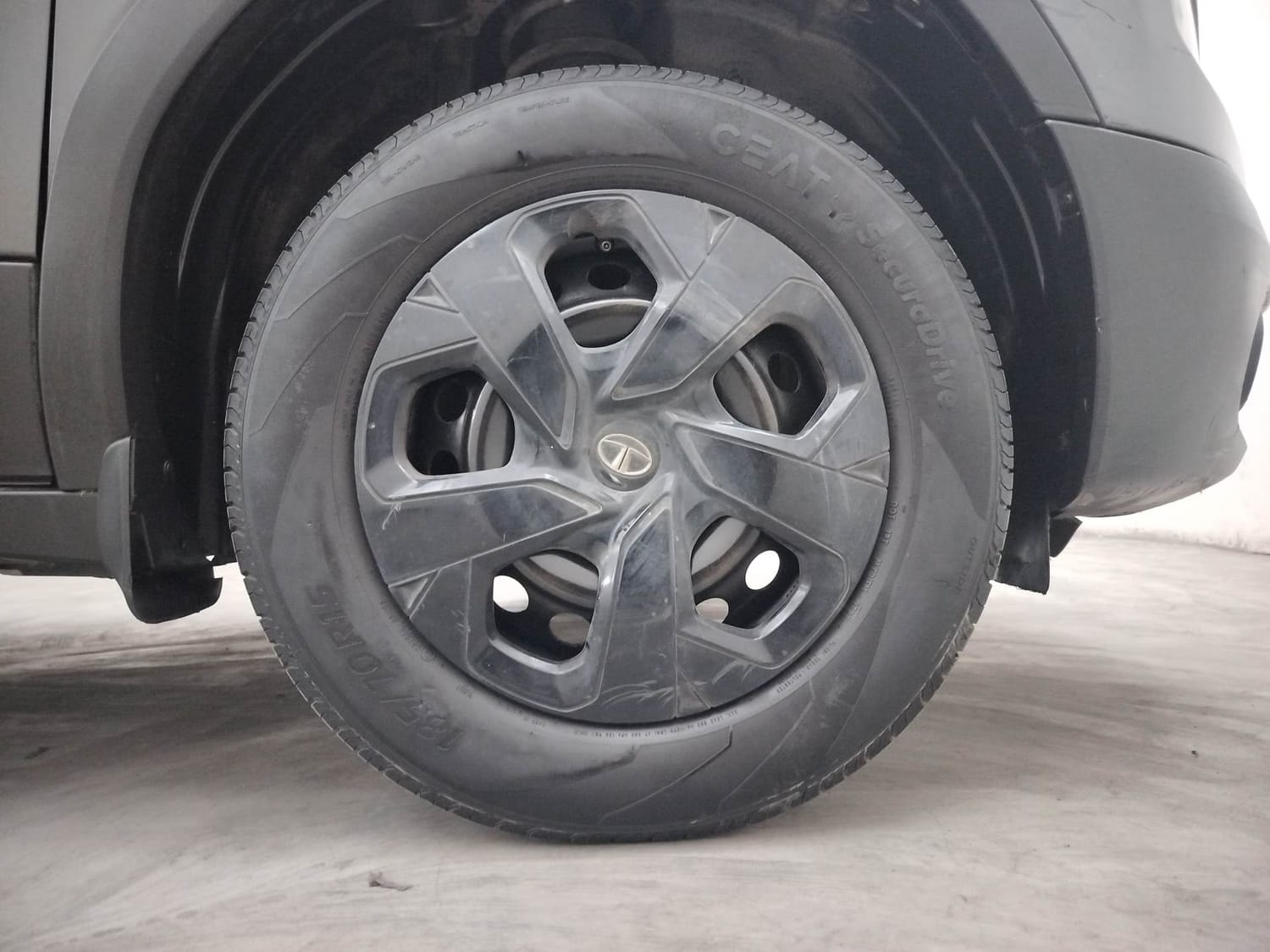 Punch image 32 Punch image 32