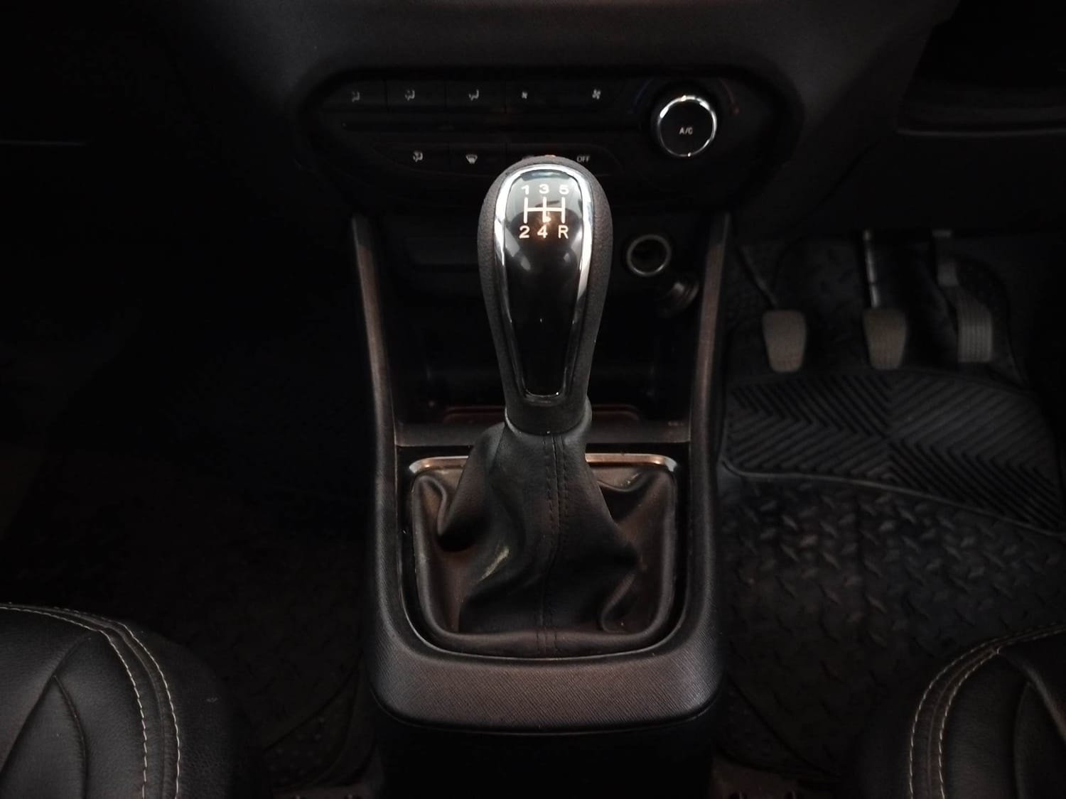 Punch image 16 Punch image 16