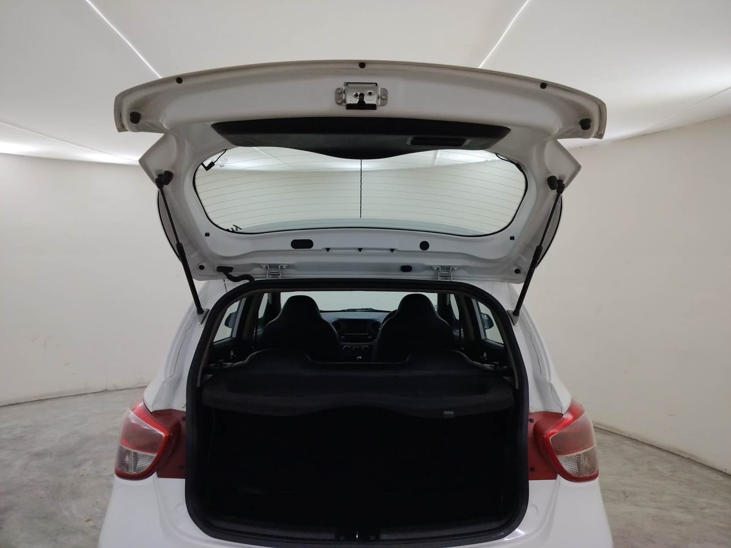 Used 2018 Hyundai Grand i10 Used 2018 Hyundai Grand i10