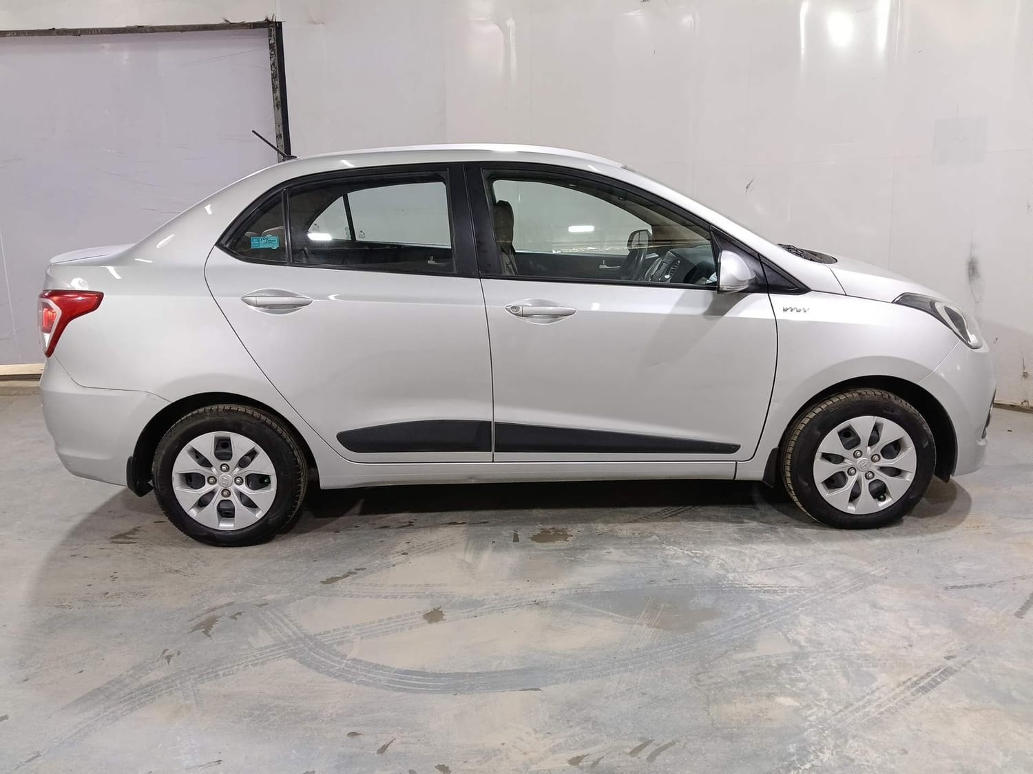 Xcent image 6 Xcent image 6