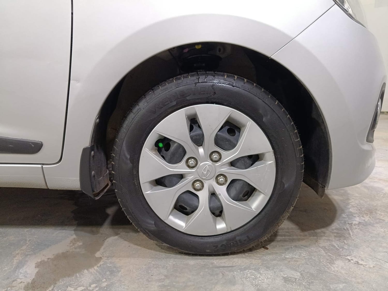 Xcent image 32 Xcent image 32