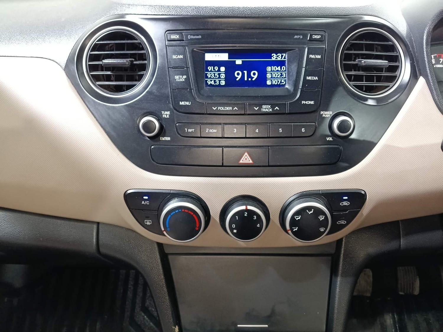 Xcent image 13 Xcent image 13