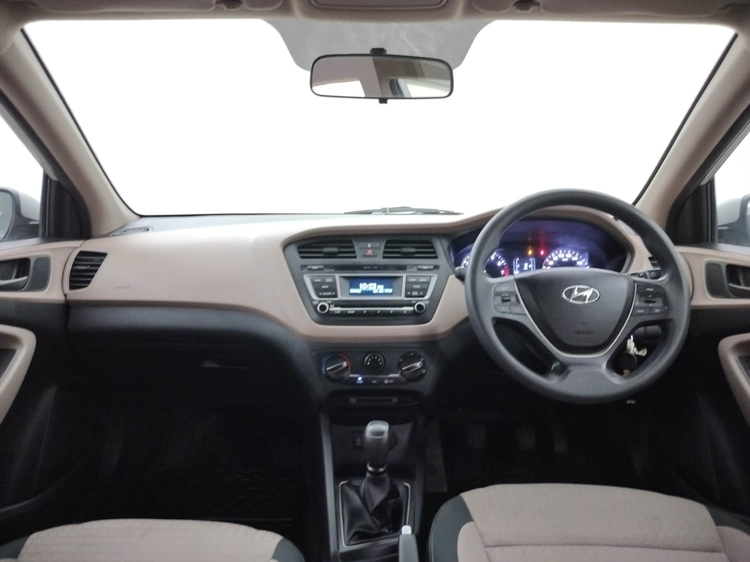 Elite i20 image 12 Elite i20 image 12