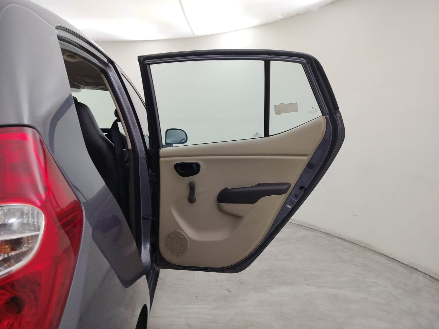 i10 image 20 i10 image 20