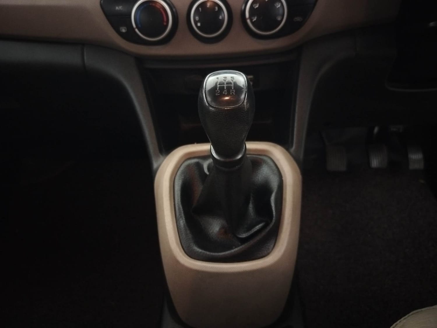 Xcent image 16 Xcent image 16