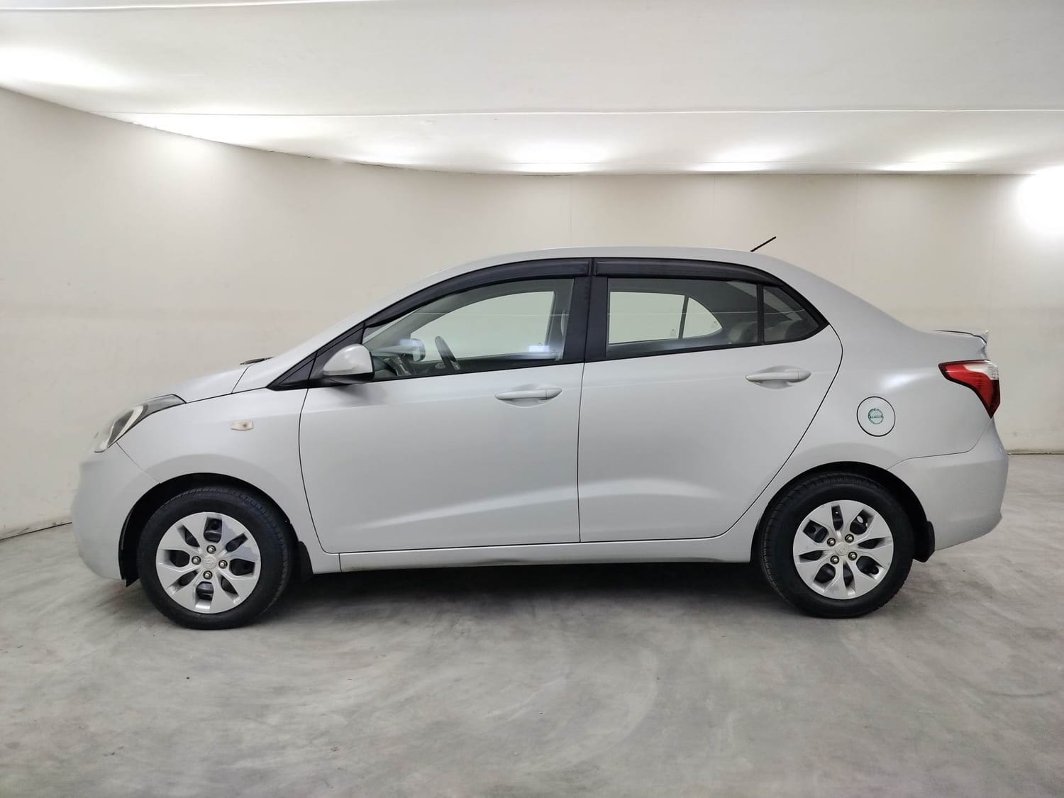 Xcent image 2 Xcent image 2