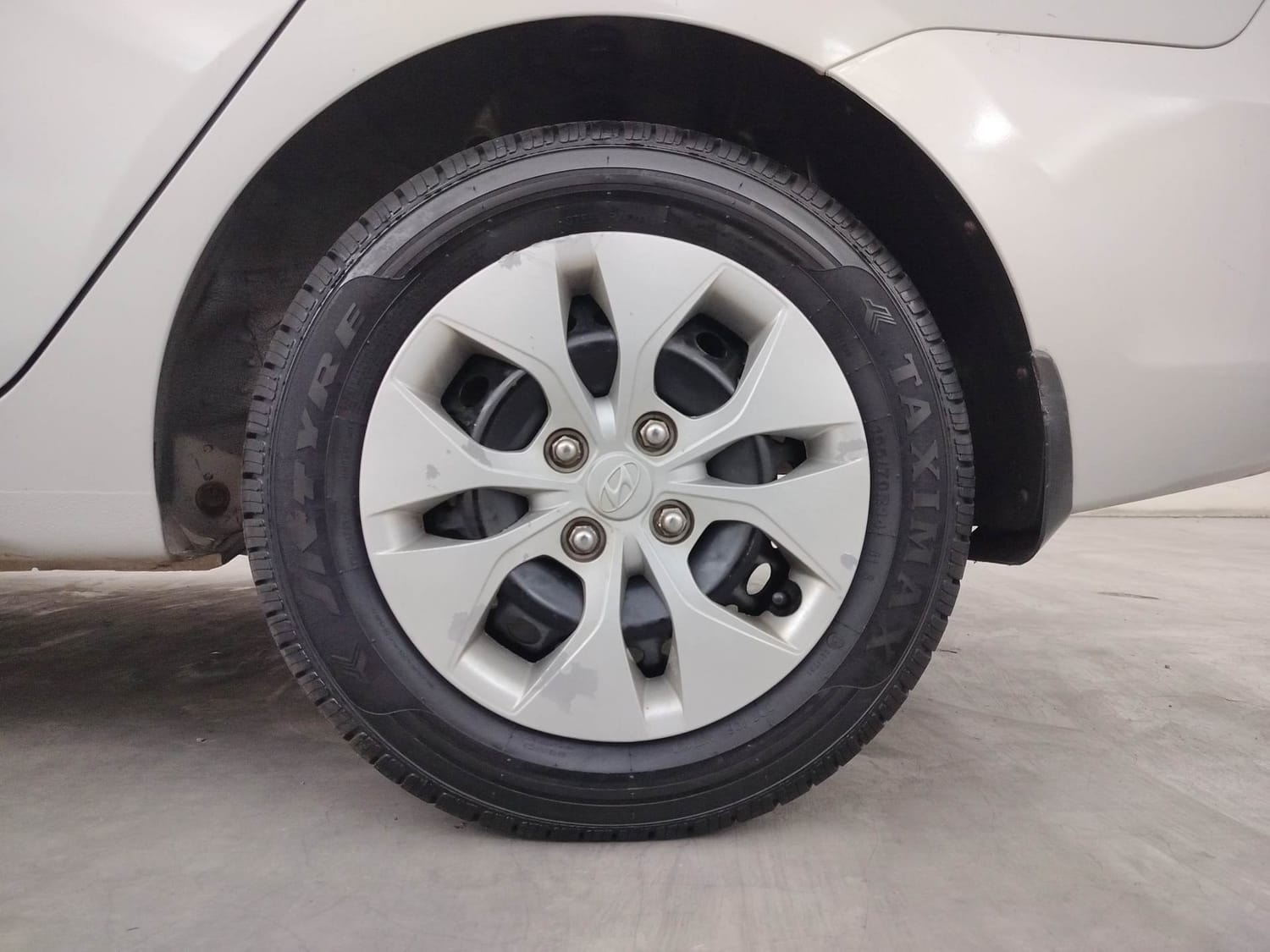 Xcent image 35 Xcent image 35