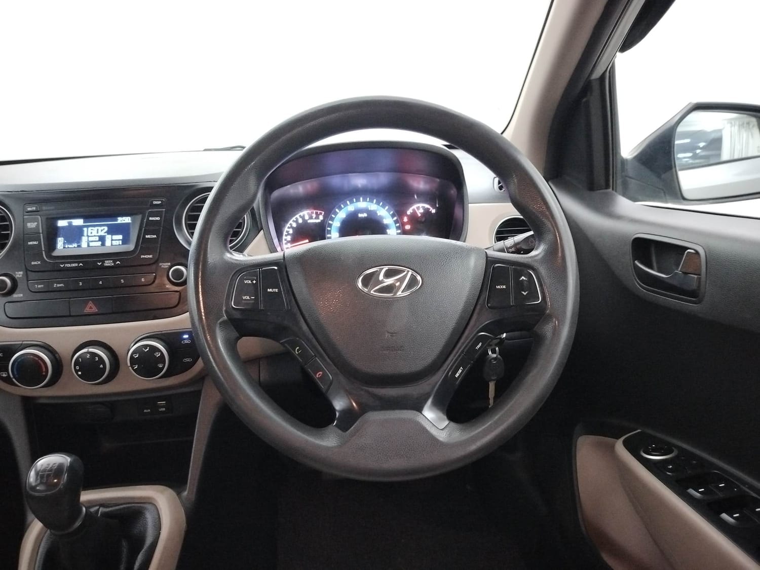 Xcent image 14 Xcent image 14