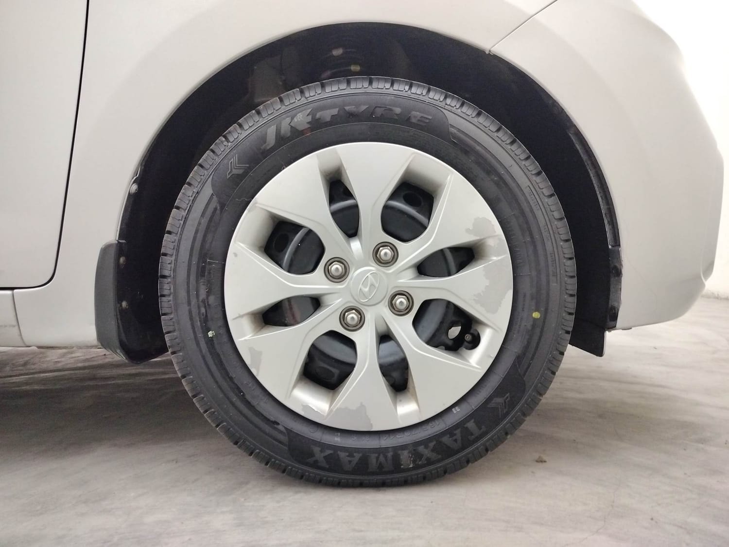 Xcent image 32 Xcent image 32