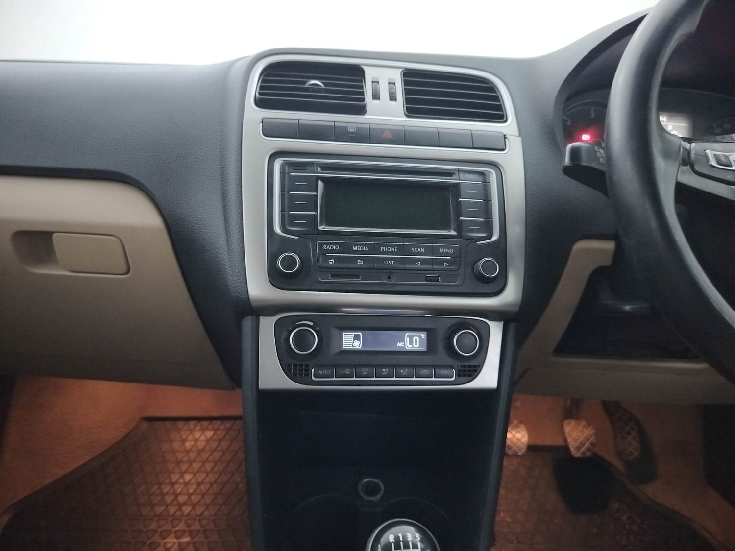 Polo image 13 Polo image 13