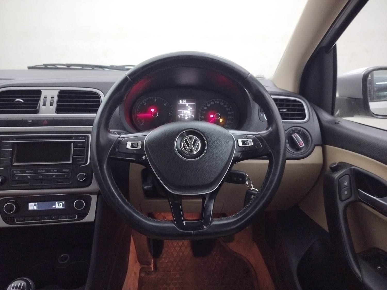 Polo image 14 Polo image 14