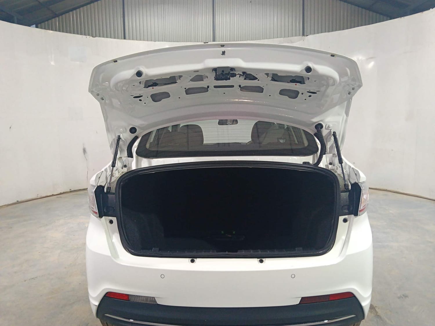 Tigor image 24 Tigor image 24