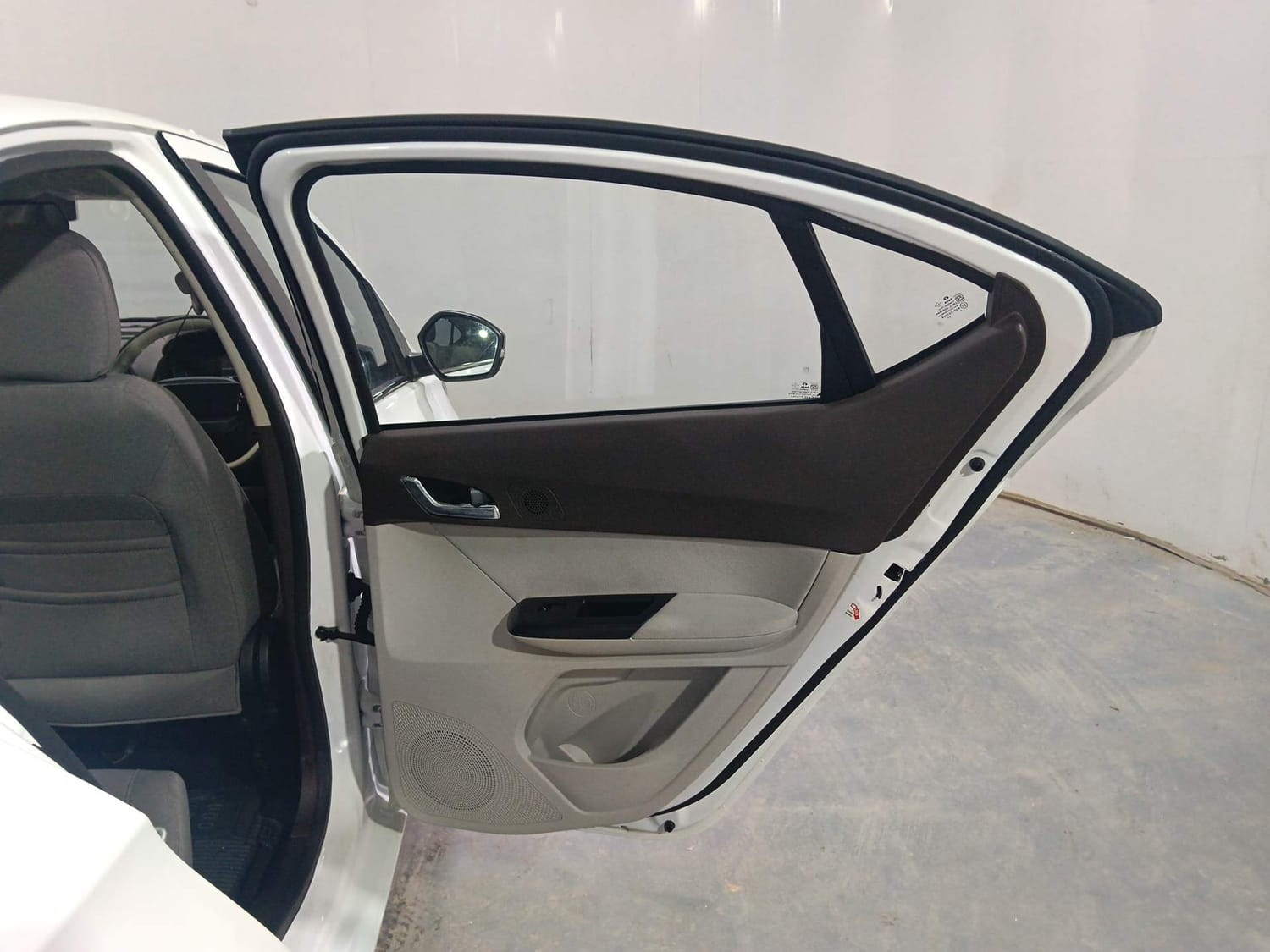 Tigor image 20 Tigor image 20