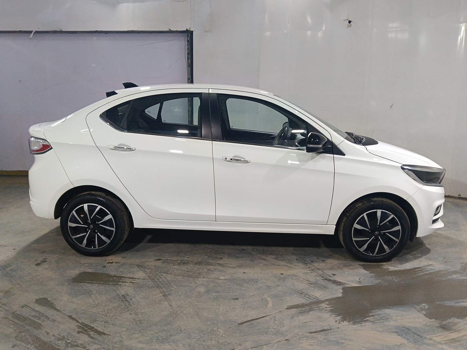 Tigor image 6 Tigor image 6