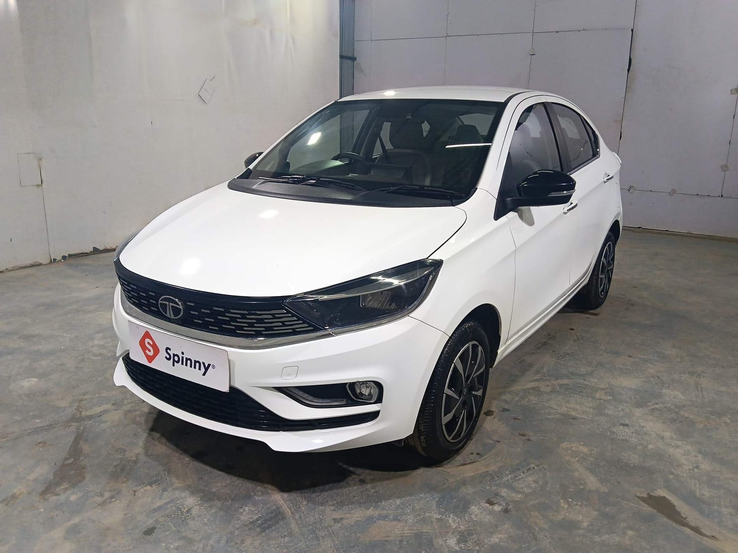 Tigor image 1 Tigor image 1