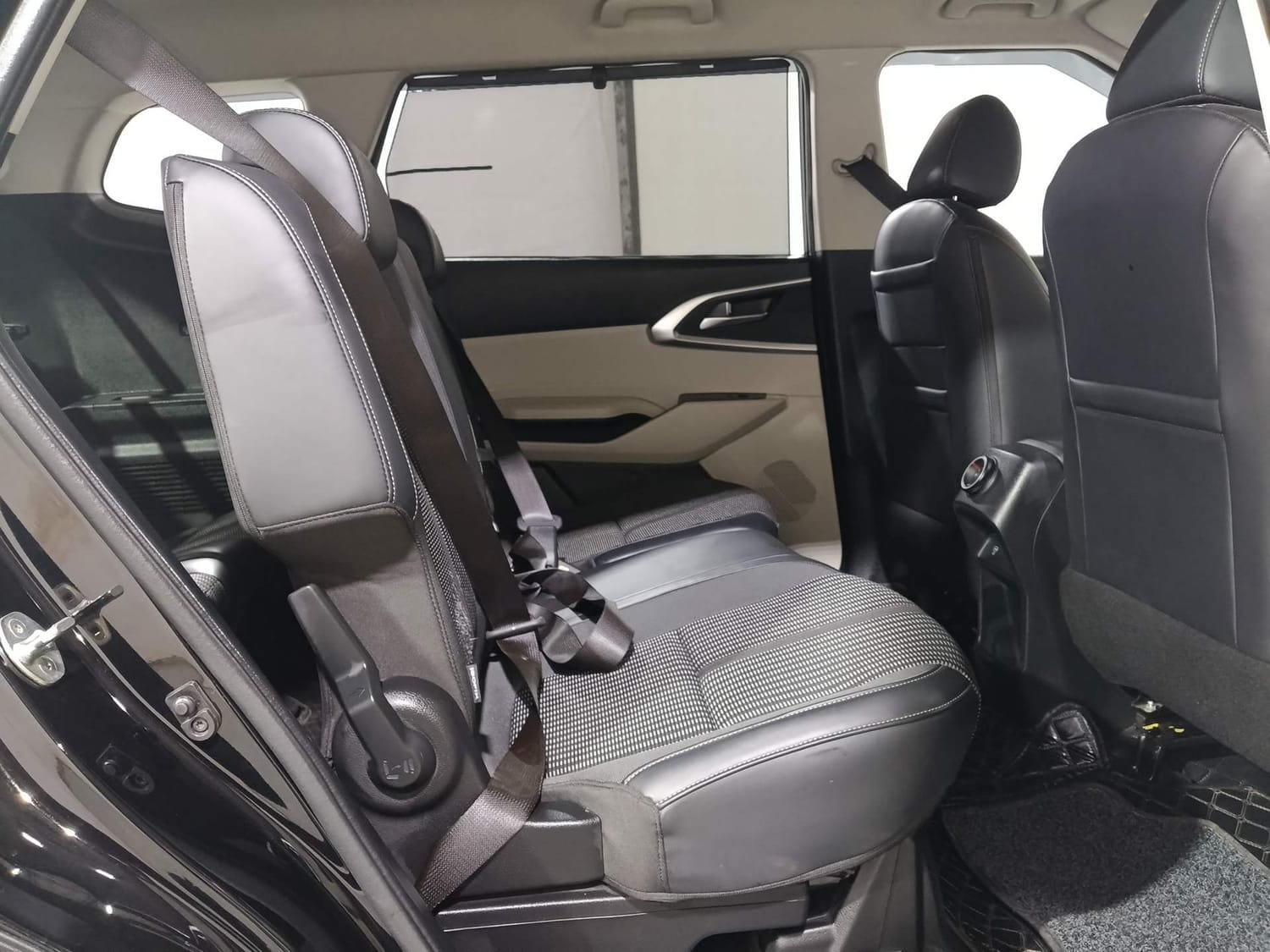 Carens image 18 Carens image 18