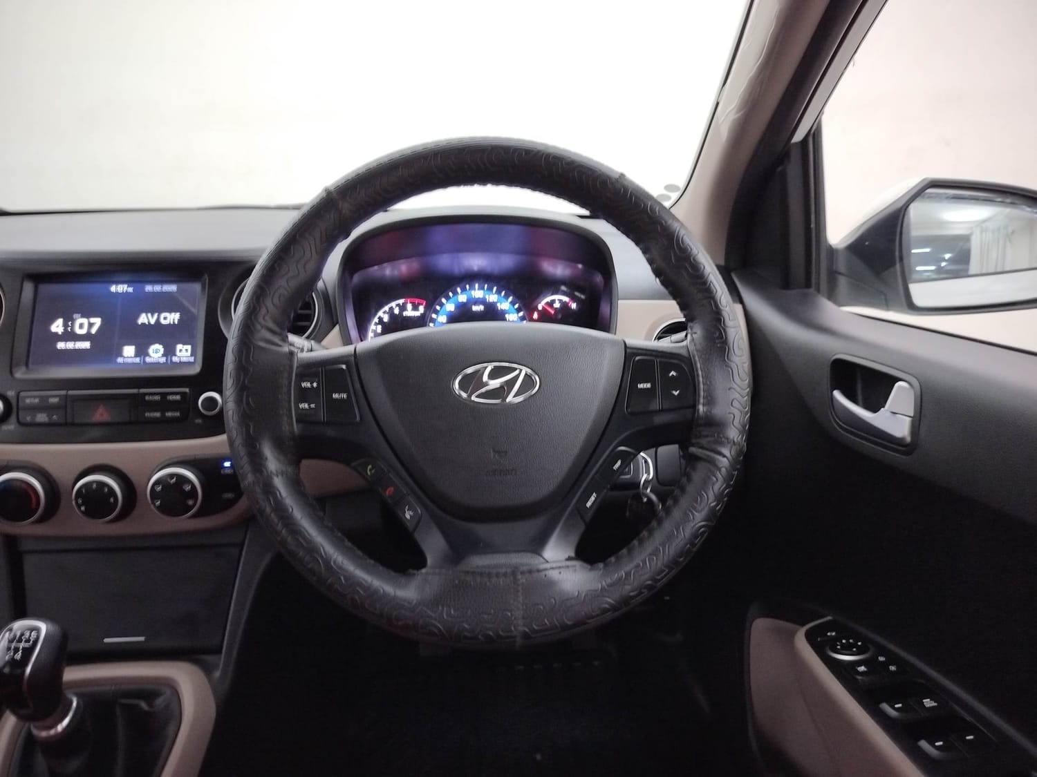 Xcent image 14 Xcent image 14