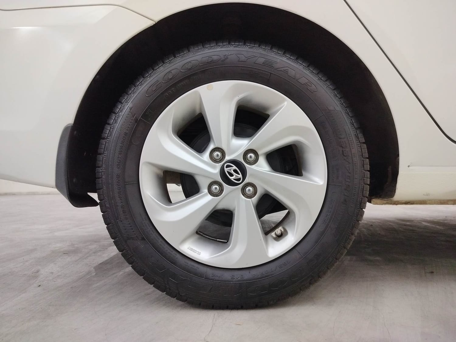 Xcent image 33 Xcent image 33