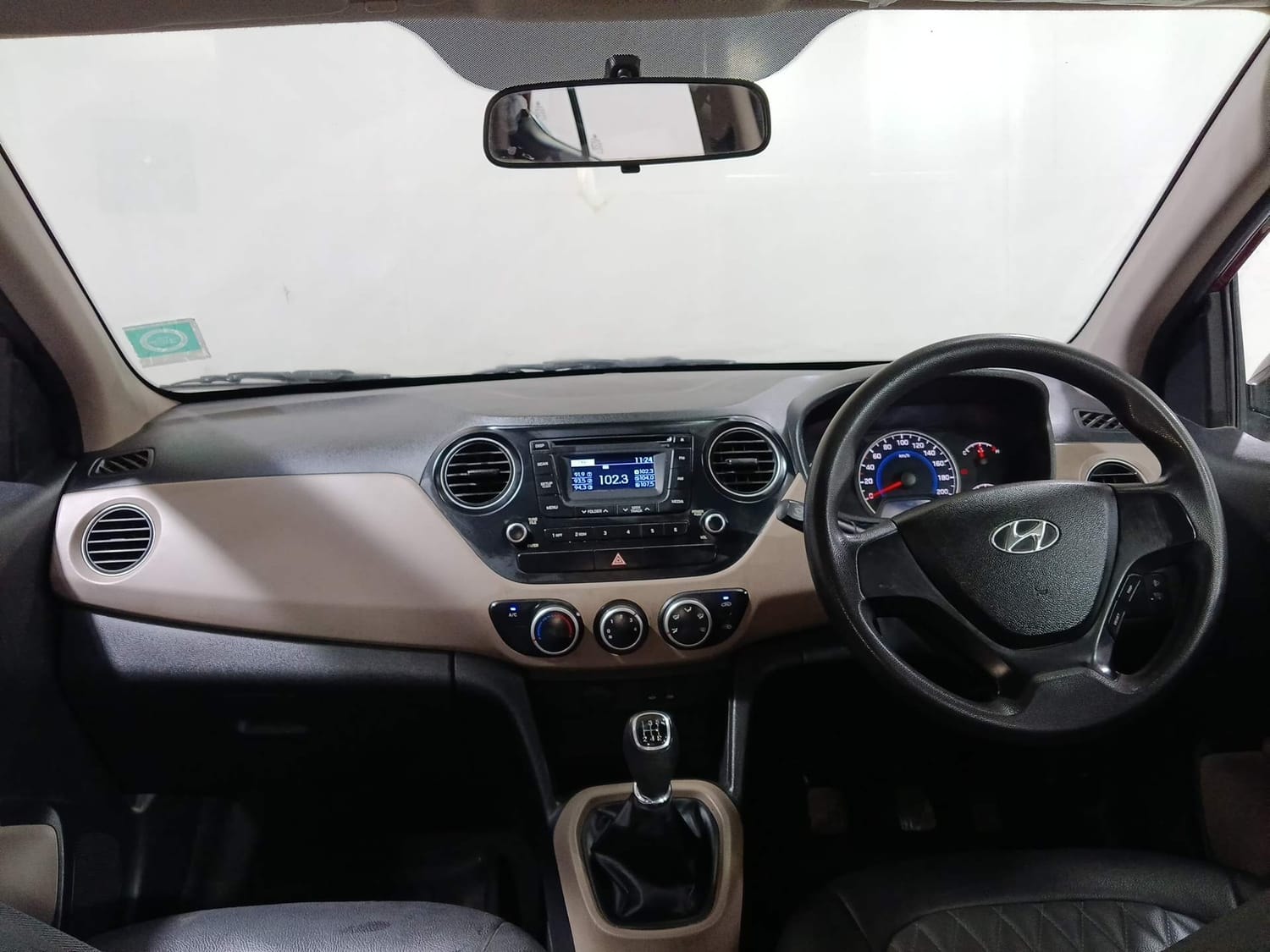 Grand i10 image 12 Grand i10 image 12