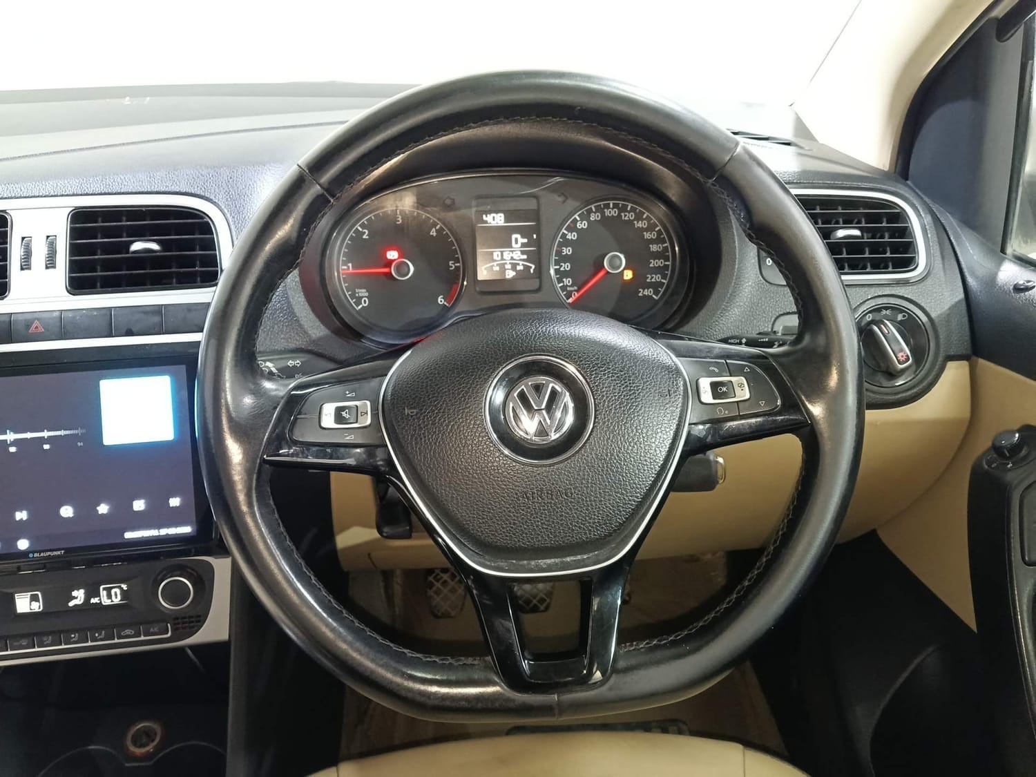 Polo image 14 Polo image 14