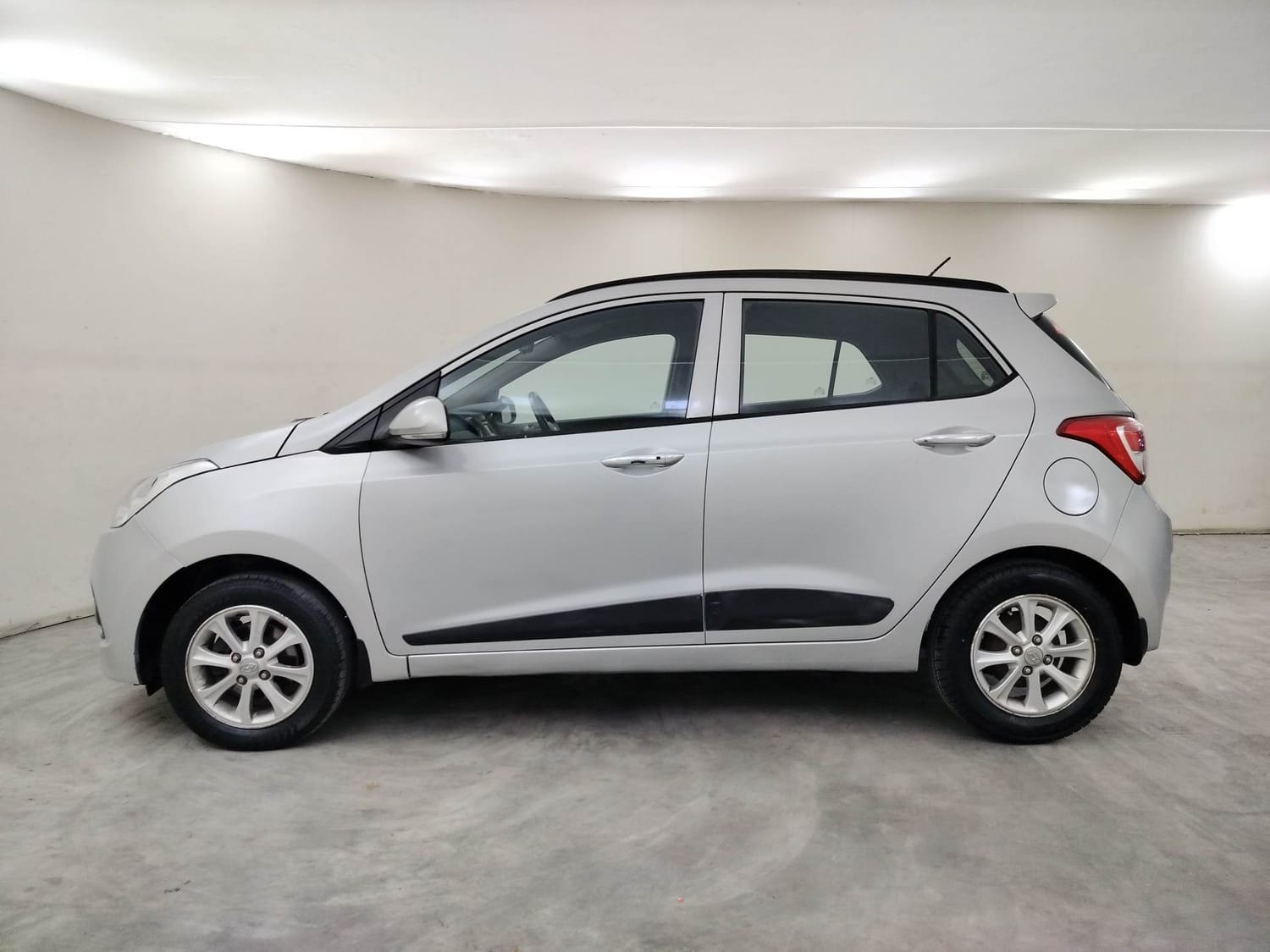 Grand i10 image 2 Grand i10 image 2